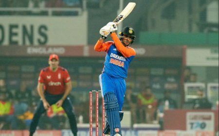 India Thrashes England by 7 Wickets in 1st T20I at Eden Gardens