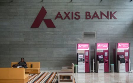 Axis Bank Plans to Sell NBFC Business for Up to $1 Billion