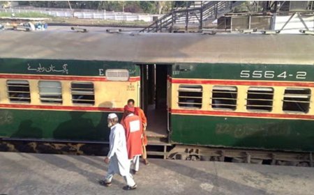 Pakistan Train Hijack: Baloch Liberation Army Terrorists Attack Jafar Express, Takes Hostages